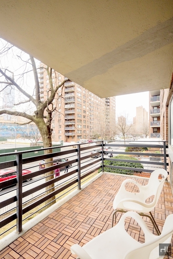 Columbus Avenue - Photo 1