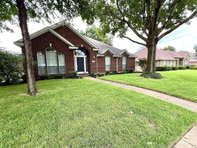 11413 Huntington Road - Photo 1