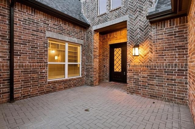 4630 Summerville Lane - Photo 2