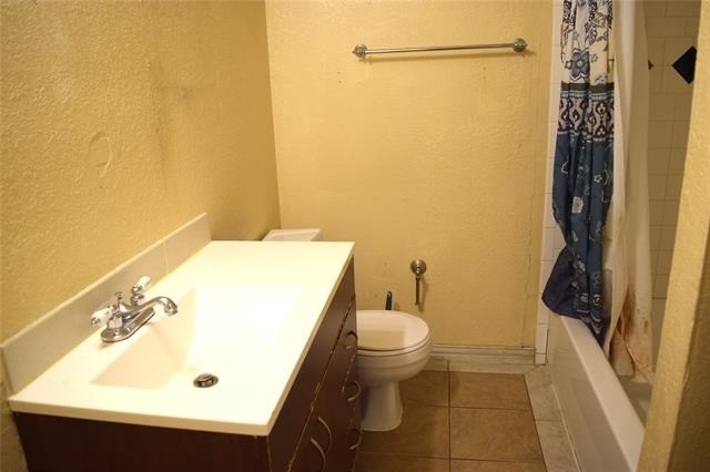 1806 Family Circle - Photo 1