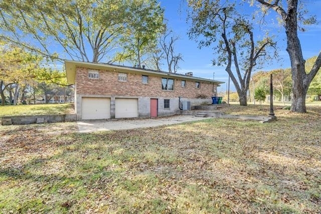 1122 W Main Street - Photo 3