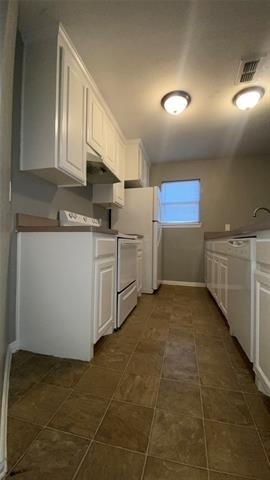 7700 Stanley Court - Photo 4