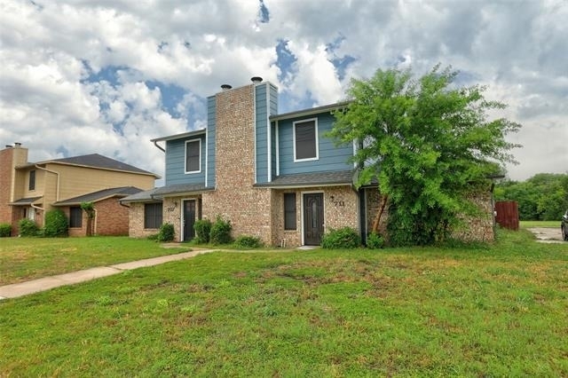711 Wolftrap Drive - Photo 0