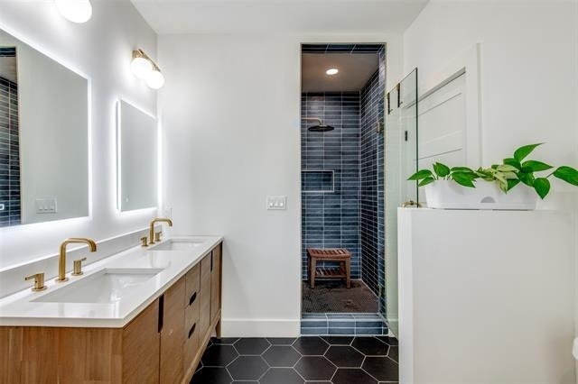 5400 Worth Street - Photo 9