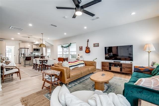 5400 Worth Street - Photo 2
