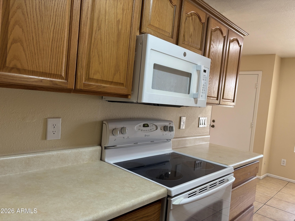 9920 N 97th Drive - Photo 4
