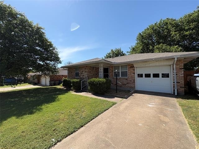 588 Rea Avenue - Photo 1