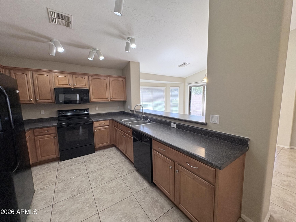 45055 W Portabello Road - Photo 2