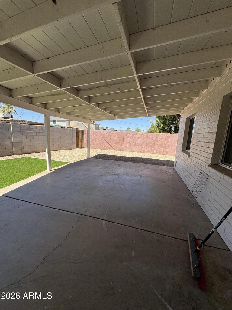 121 E Santa Cruz Drive - Photo 19