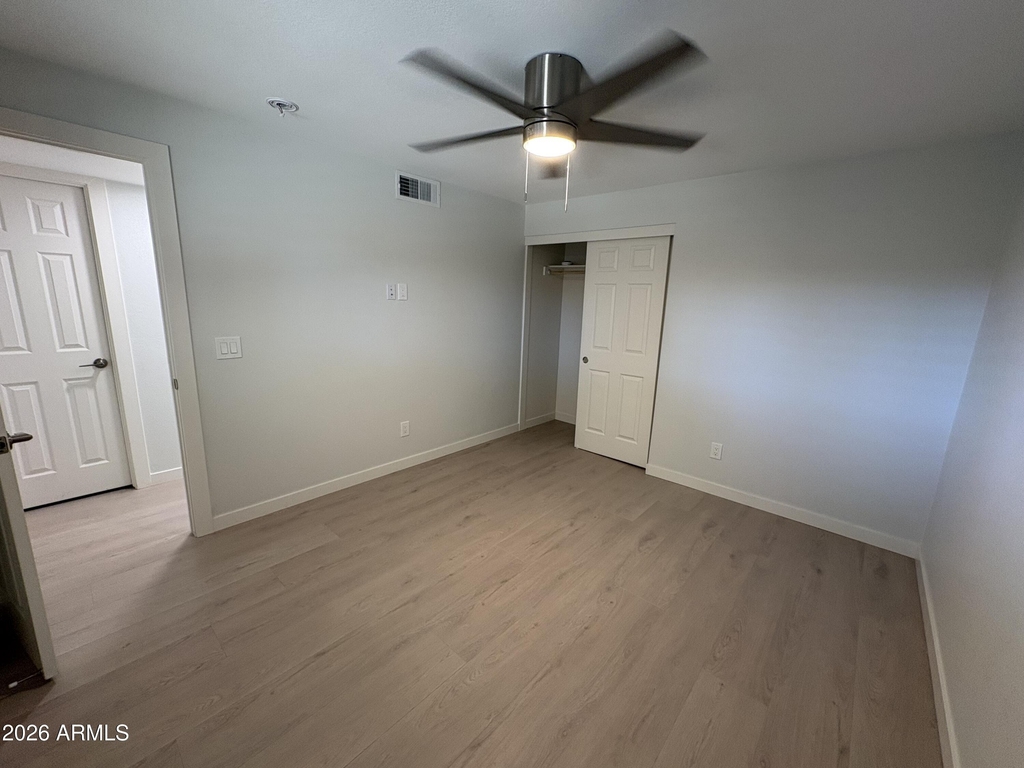 121 E Santa Cruz Drive - Photo 14