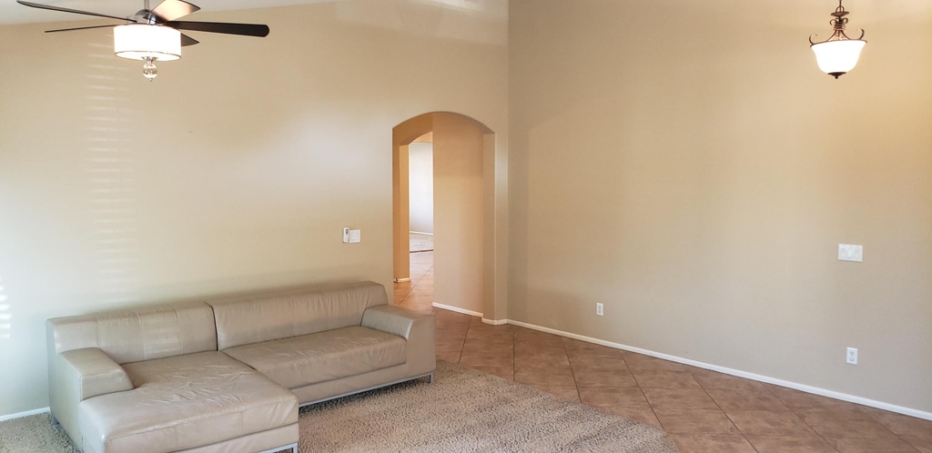 21622 N Dietz Drive - Photo 2