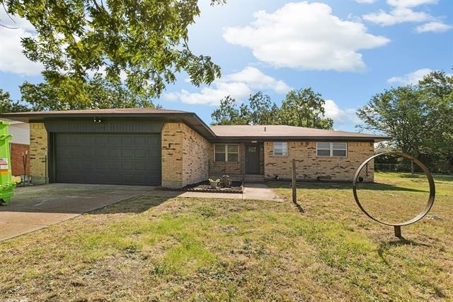 609 S Farmington Road - Photo 0