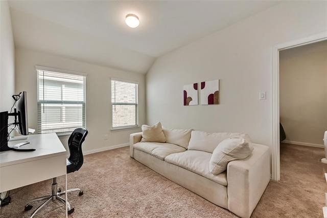 814 Bluewood Street - Photo 7