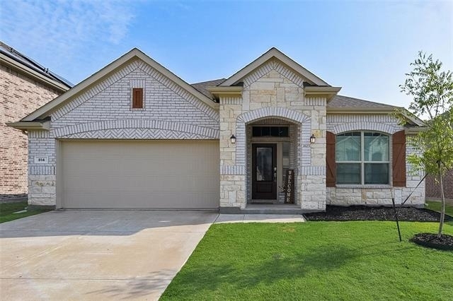 814 Bluewood Street - Photo 0