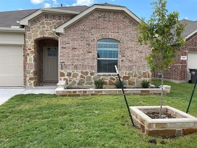 1204 Mimosa Lane - Photo 1