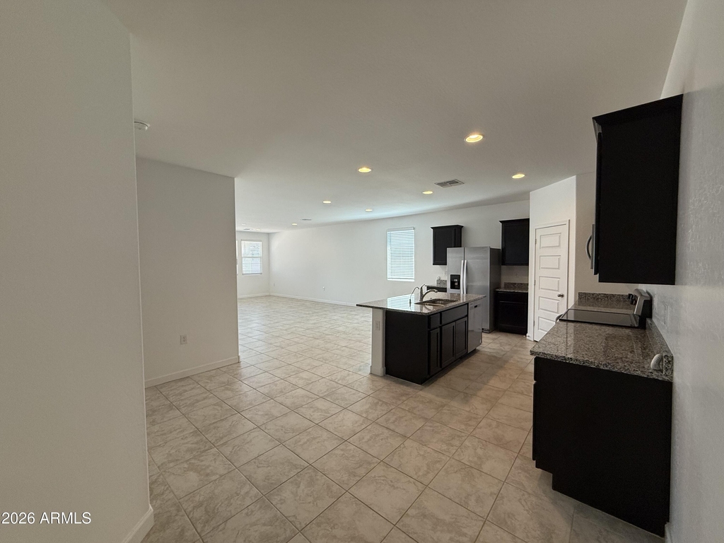 2474 W Sable Avenue - Photo 10