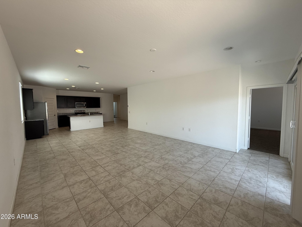 2474 W Sable Avenue - Photo 17