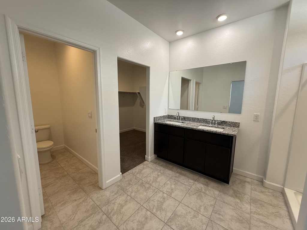 2474 W Sable Avenue - Photo 22