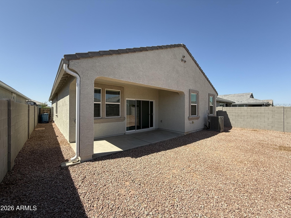 2474 W Sable Avenue - Photo 29