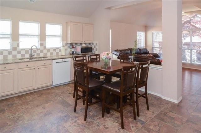 11440 Clover Knoll Drive - Photo 2