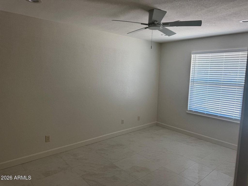 8837 W Highland Avenue - Photo 17