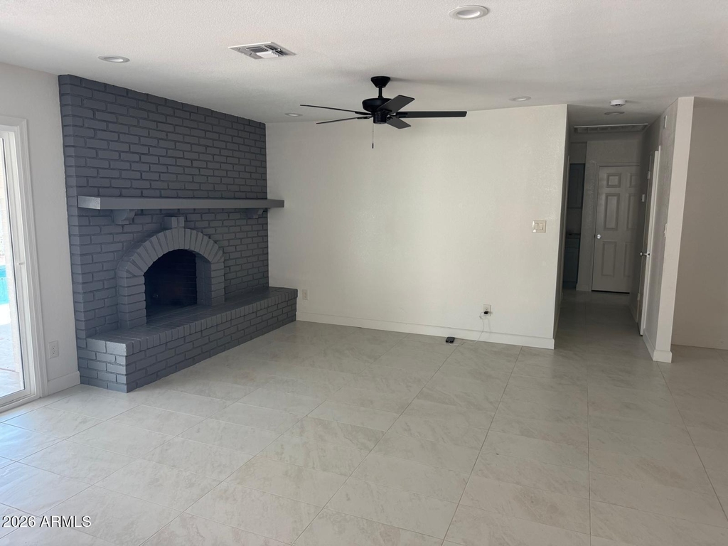 8837 W Highland Avenue - Photo 16