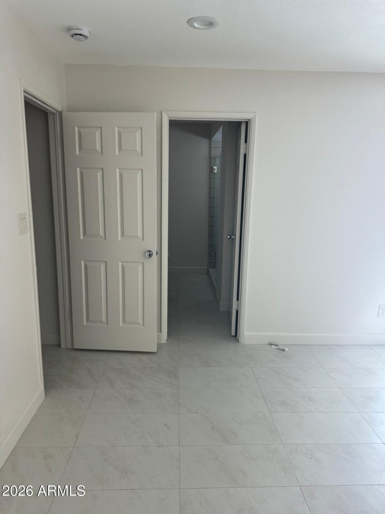 8837 W Highland Avenue - Photo 5