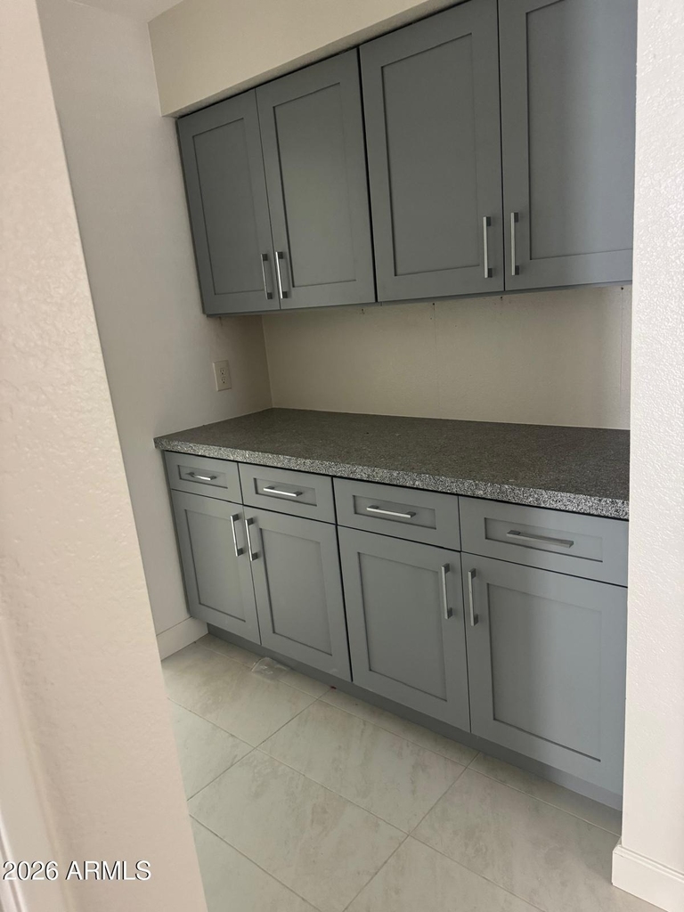 8837 W Highland Avenue - Photo 13