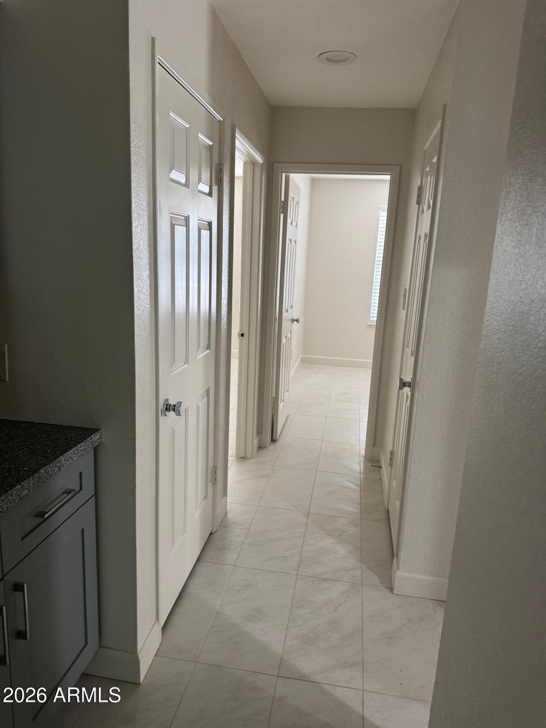 8837 W Highland Avenue - Photo 19