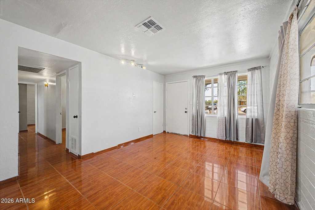 1823 E Sunland Avenue - Photo 7