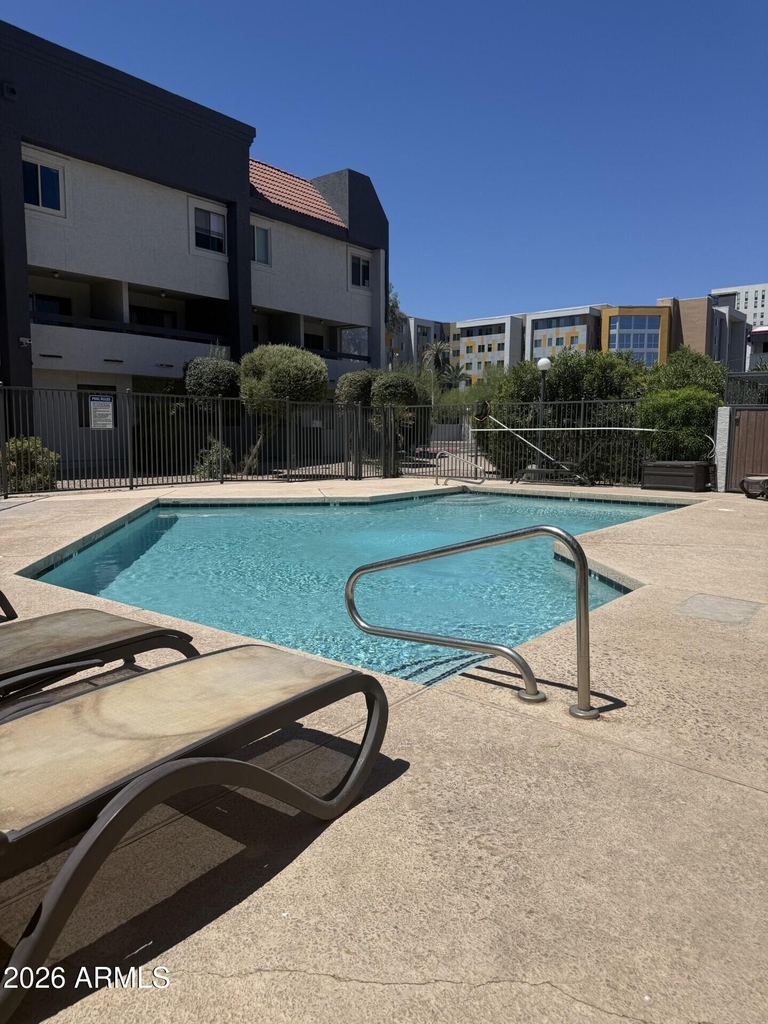 1215 E Lemon Street - Photo 14