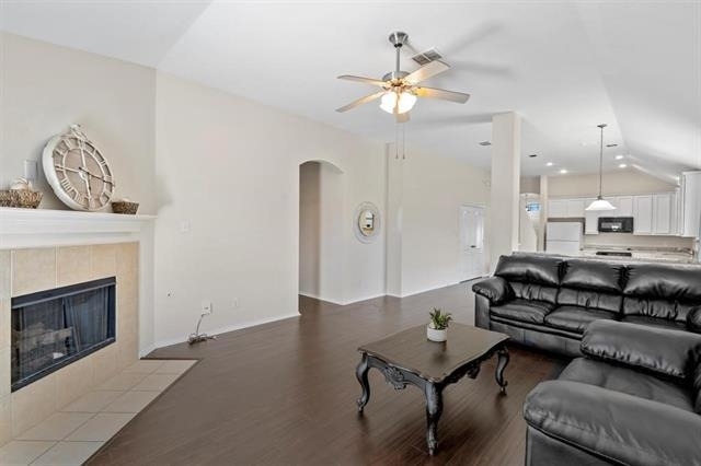 2356 Aurora Drive - Photo 2