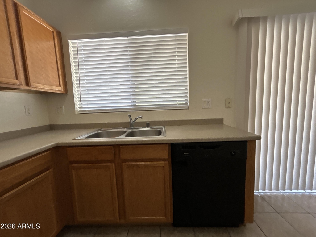 6809 W Nicolet Avenue - Photo 8