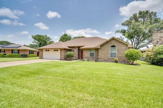 404 Highland Drive - Photo 3
