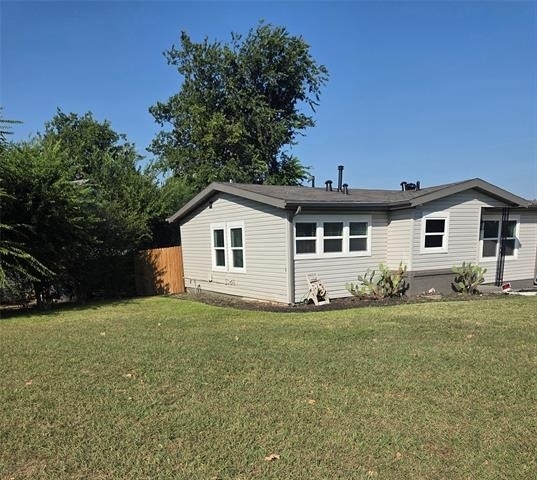 2329 Cass Street - Photo 3