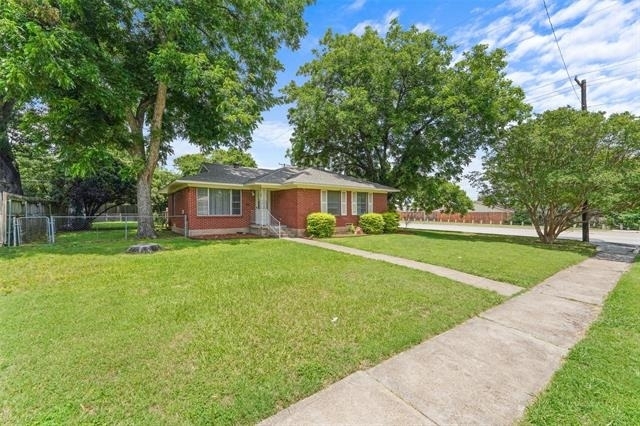 2829 Tolosa Drive - Photo 1