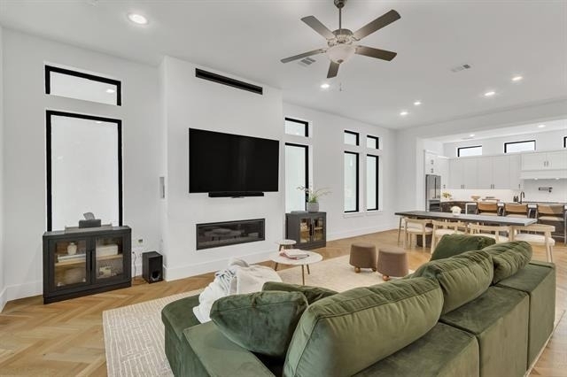 7828 Secluded Avenue - Photo 16