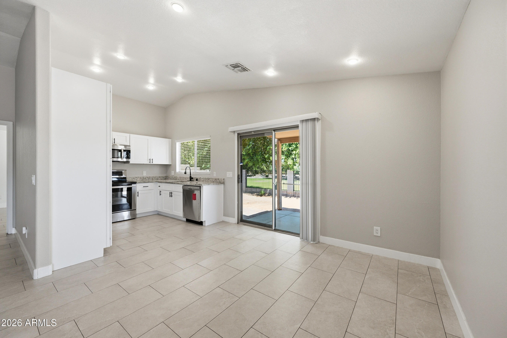1616 E Desert Lane - Photo 5