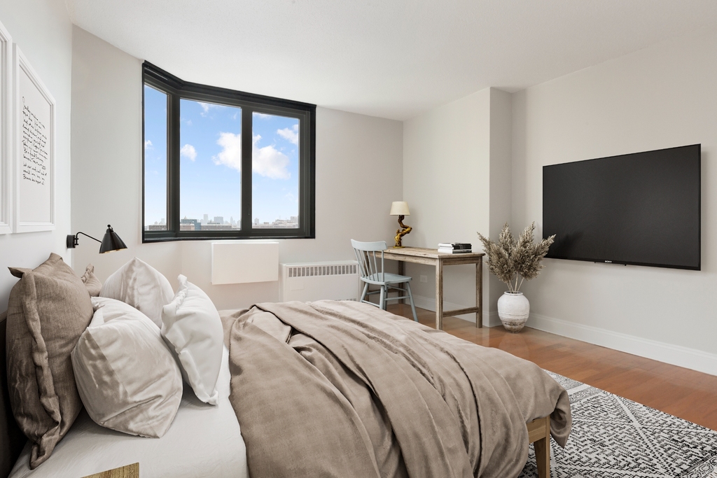 Copy of 30 Morningside Drive, Unit Ph3 - Photo 1