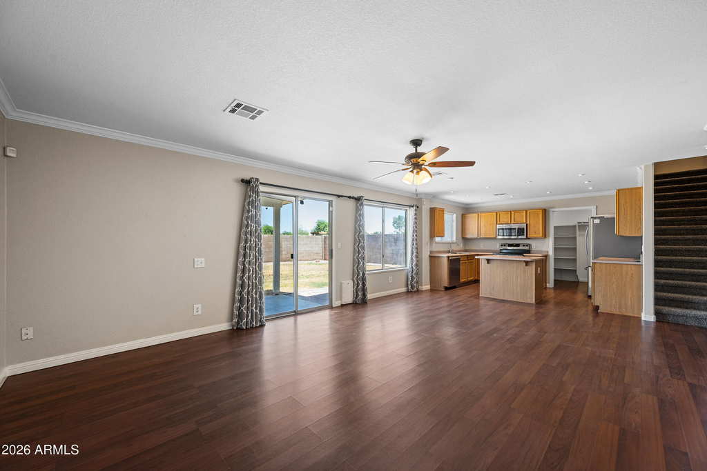 210 E Jasper Court - Photo 5