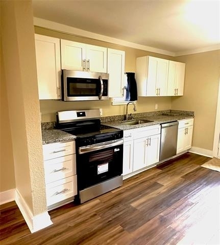 6834 Victoria Avenue - Photo 2