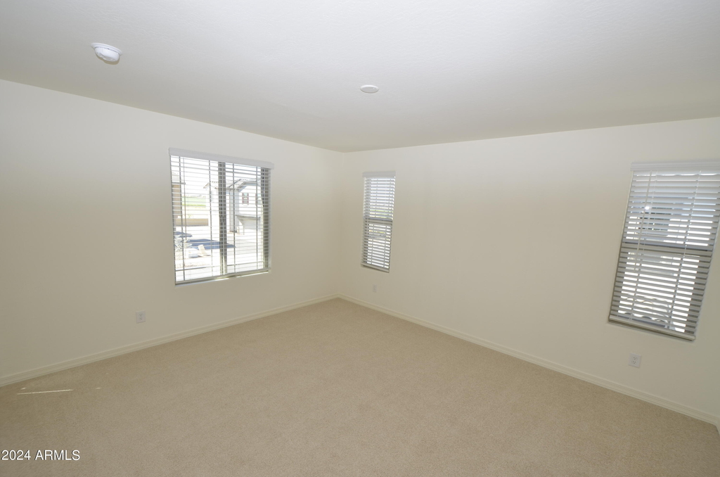 1306 W Sparrow Drive - Photo 4