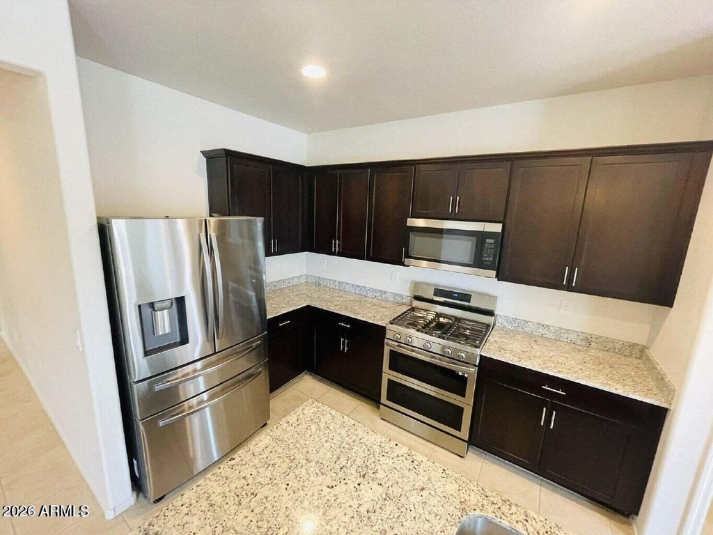 43691 W Yucca Lane - Photo 2
