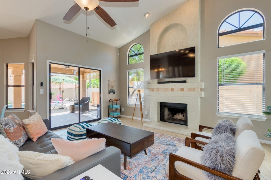 1585 W Honeysuckle Lane - Photo 5