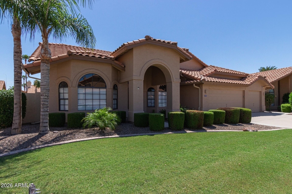 1585 W Honeysuckle Lane - Photo 1