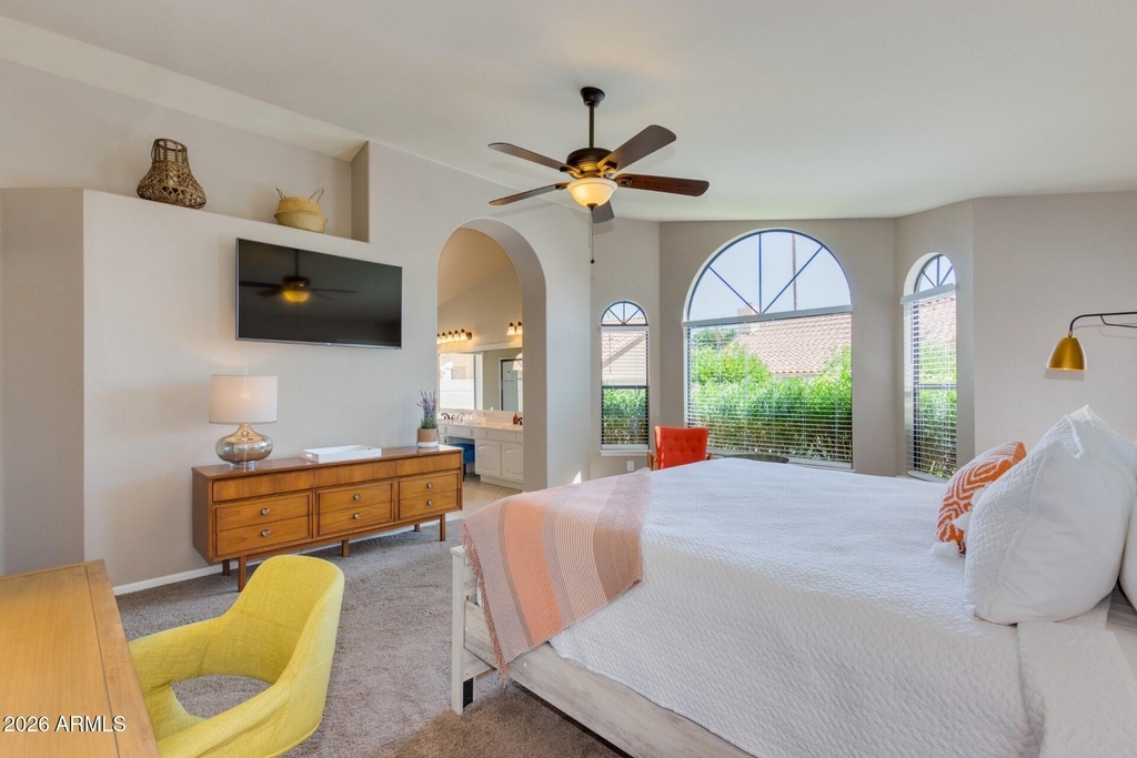 1585 W Honeysuckle Lane - Photo 16