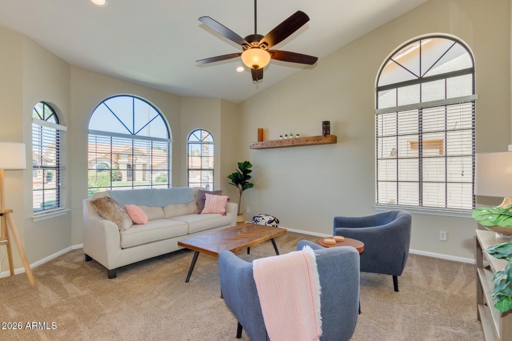 1585 W Honeysuckle Lane - Photo 3