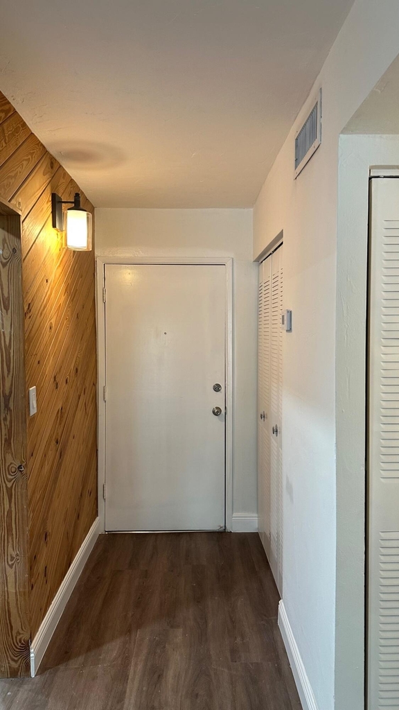 11217 Sw 88th Street - Photo 1