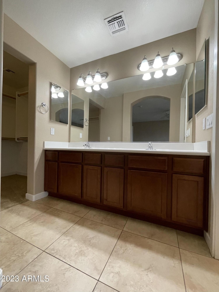 1143 E Cedar Street - Photo 13