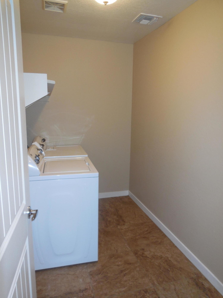 1147 E Cedar Street - Photo 29